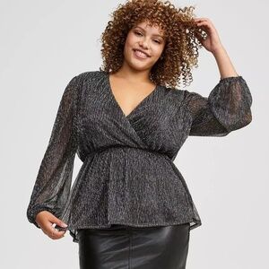 Torrid Sparkle Surplice Long Sleeve Top NWT Size 3X